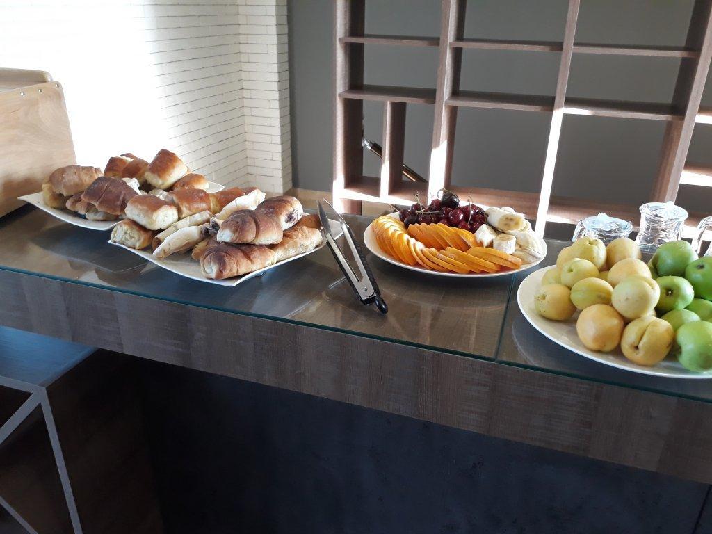Bien Hotel Yerevan Bagian luar foto