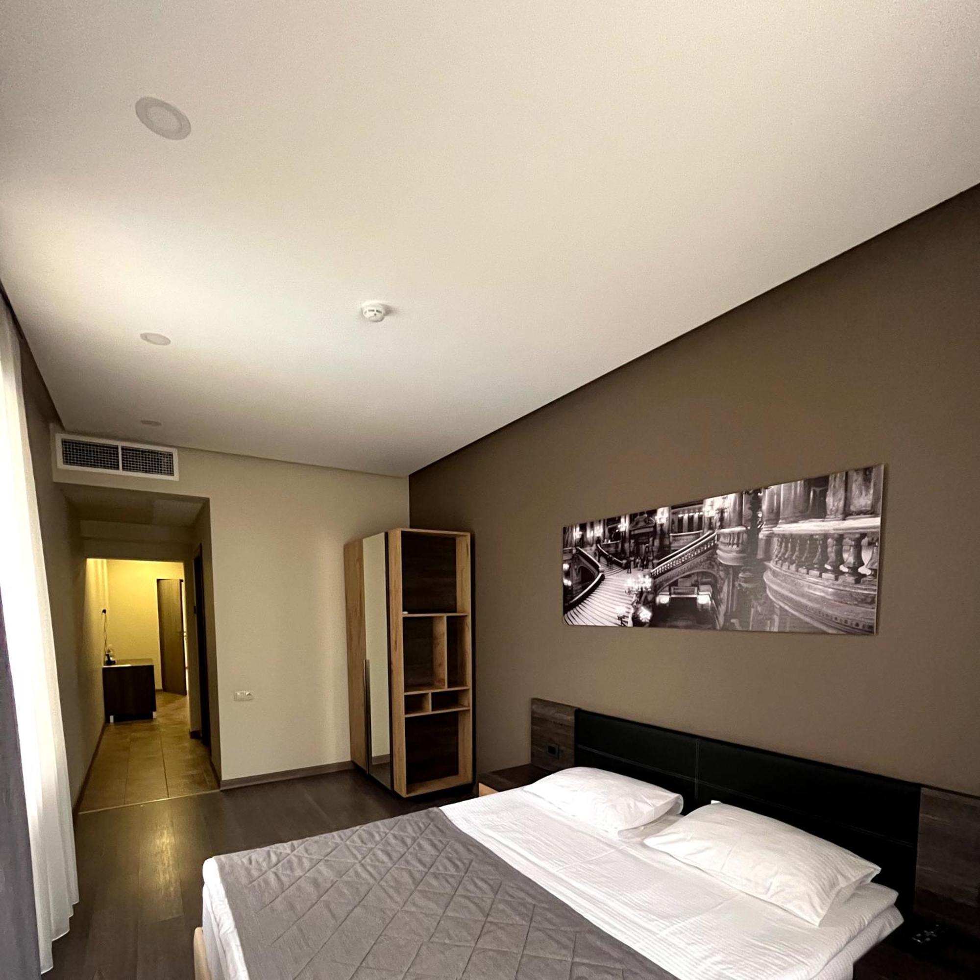Bien Hotel Yerevan Ruang foto