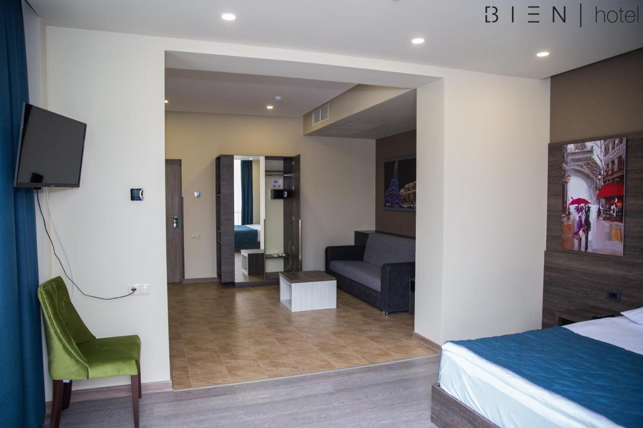 Bien Hotel Yerevan Bagian luar foto