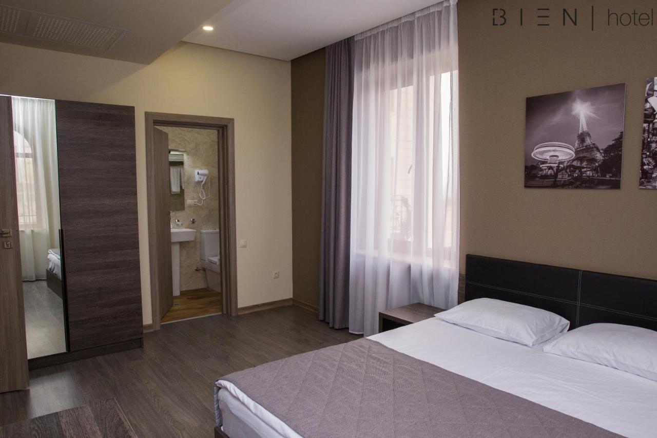 Bien Hotel Yerevan Bagian luar foto